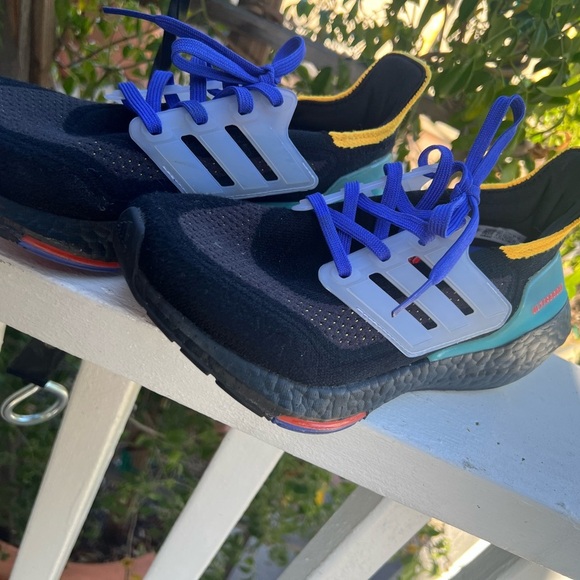 Adidas Black and Blue Athletic Shoes Ultraboost 21 running shoes size 4 Women's - Picture 6 of 12